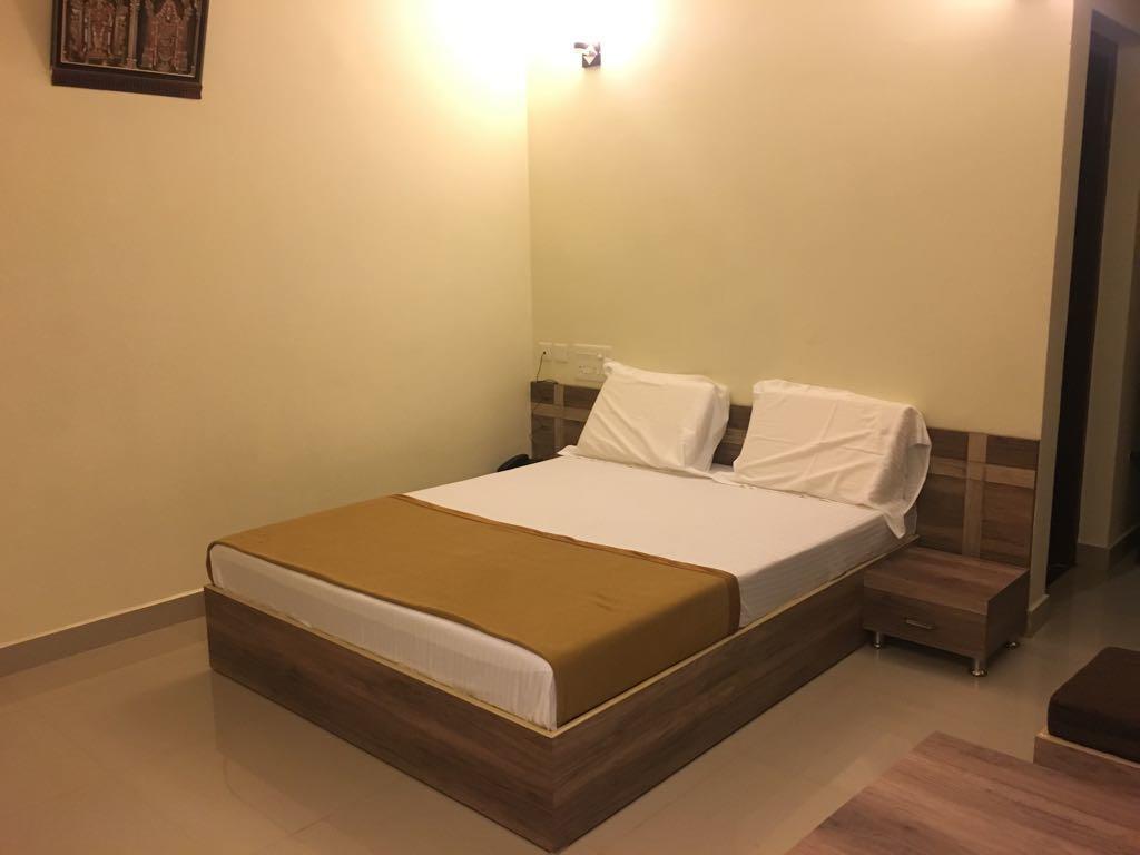 Shesha Kuteera Hotel Subrahmanya Extérieur photo